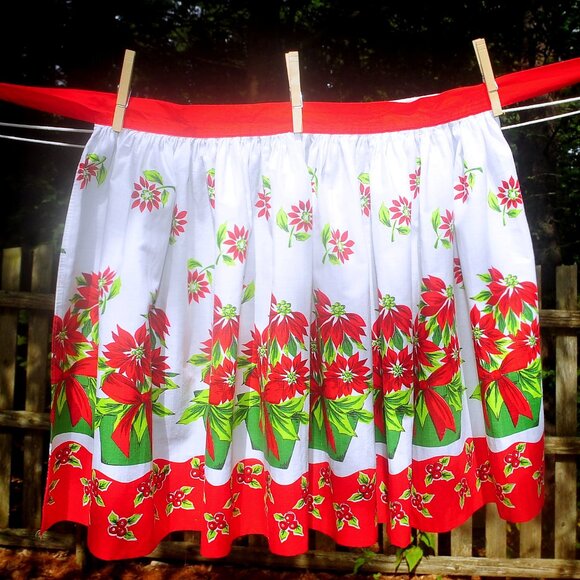 Vintage Christmas Poinsettia Plants w/ Bows, Holly & Berries Hostess Half Apron - Picture 2 of 6